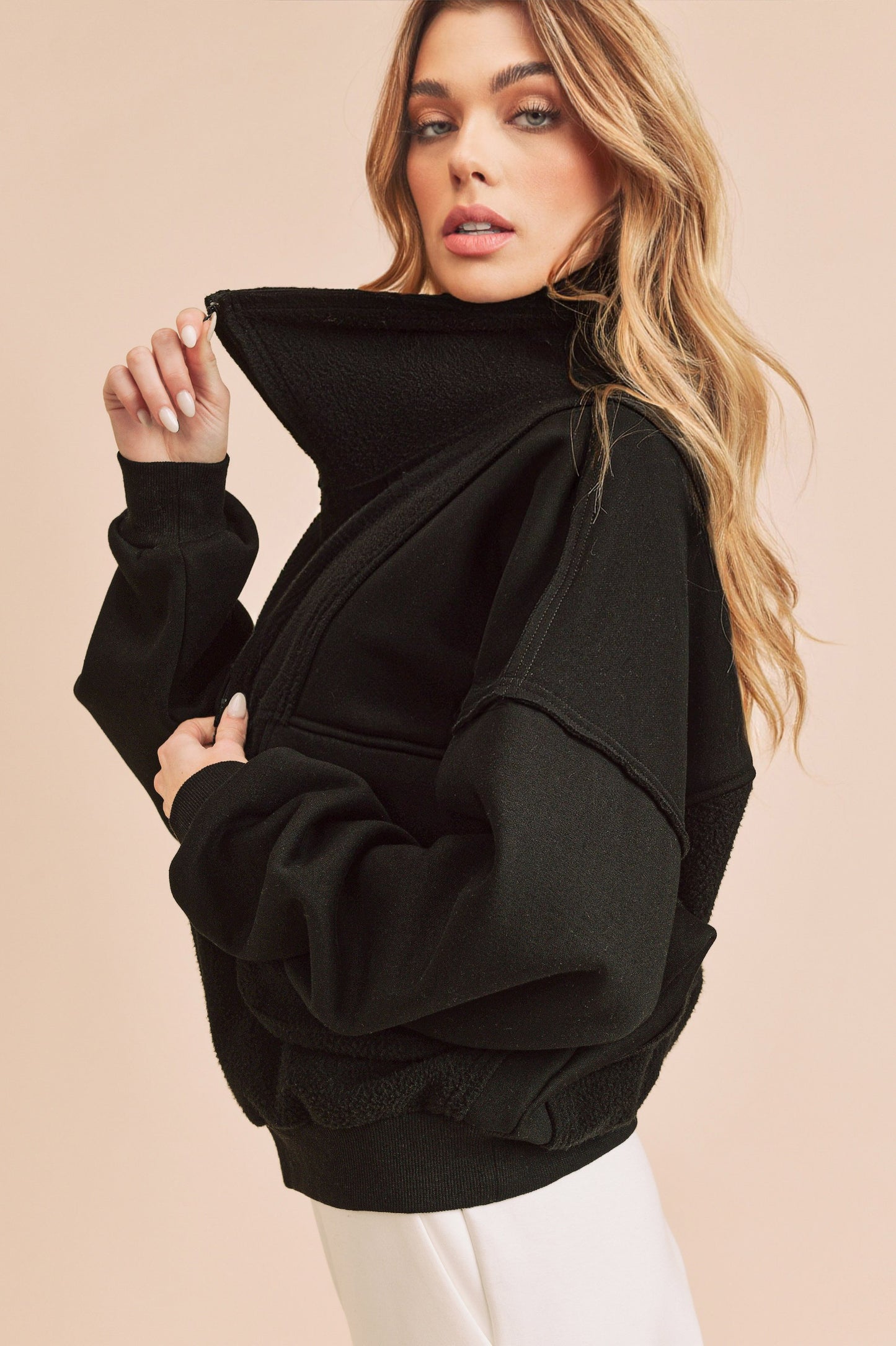 The Carter Pullover - Black
